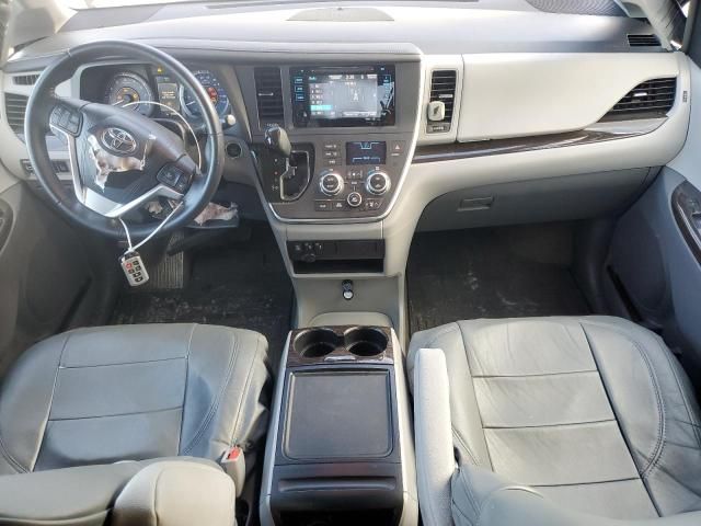 2015 Toyota Sienna XLE