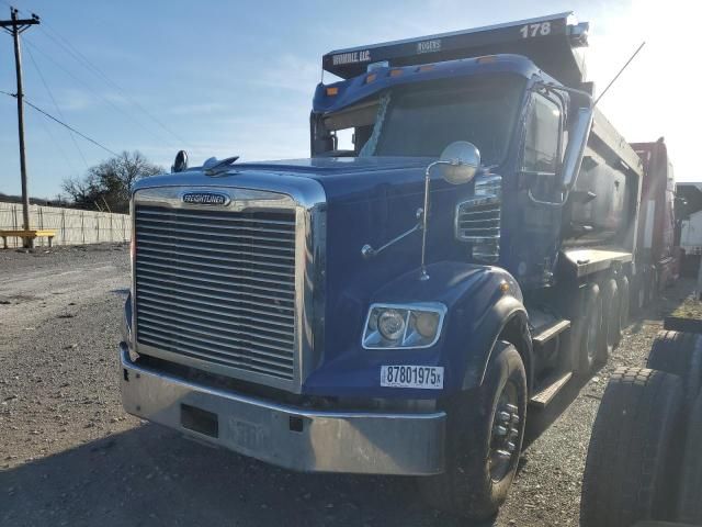 2018 Freightliner 122SD