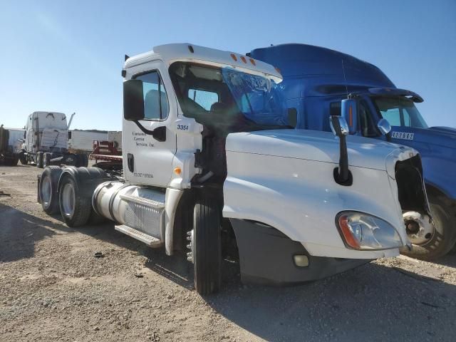 2012 Freightliner Cascadia 125