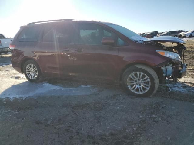 2013 Toyota Sienna XLE