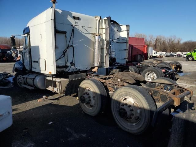 2003 Freightliner Conventional Columbia