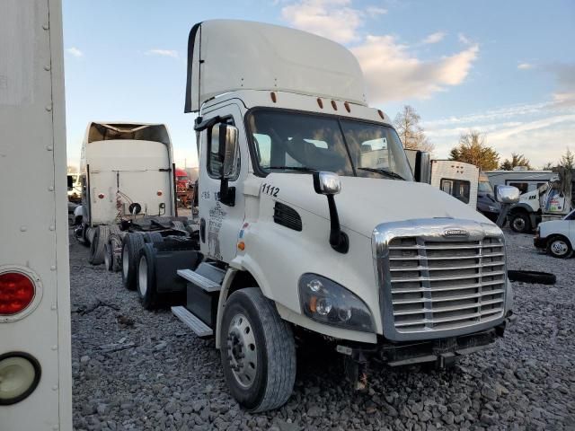 2017 Freightliner Cascadia 113