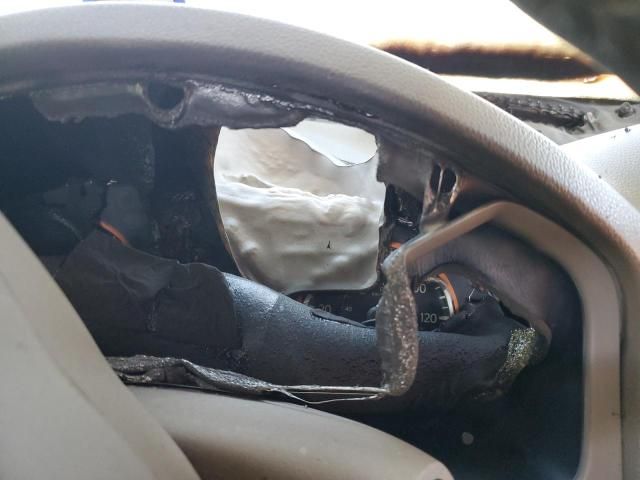 2011 Nissan Armada sv