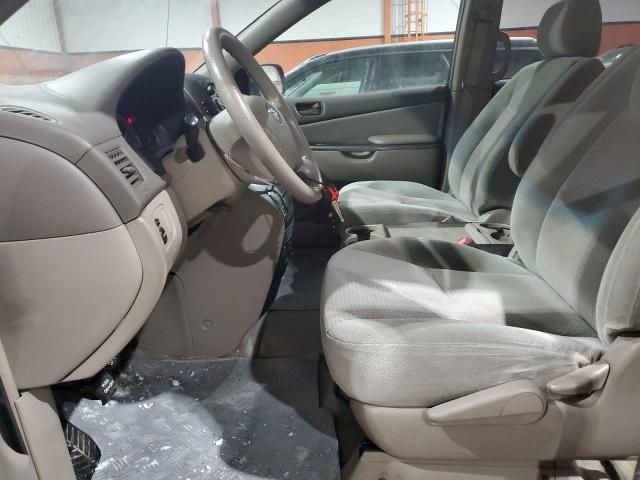 2006 Toyota Sienna CE
