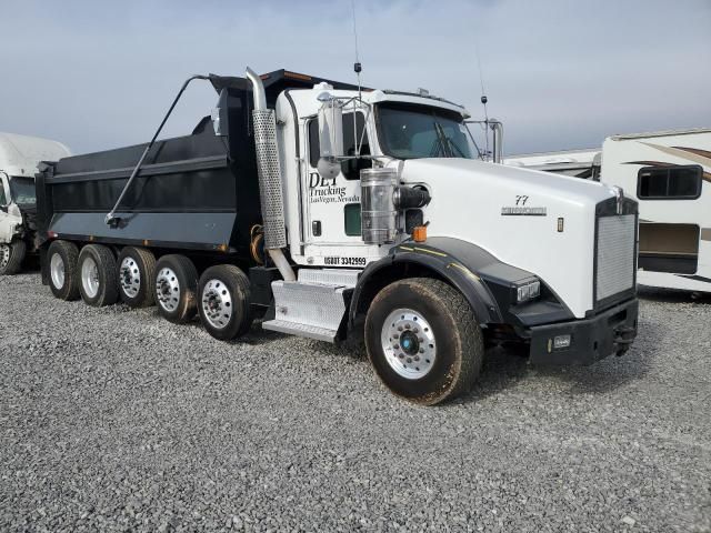 2013 Kenworth Construction T800