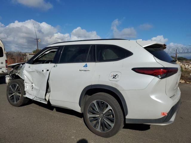 2022 Toyota Highlander XSE