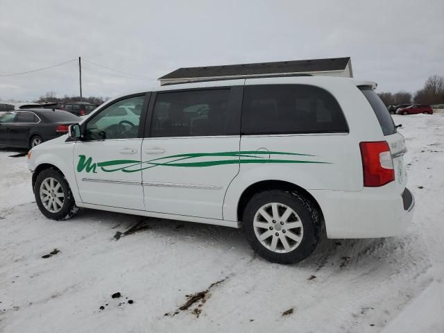 2016 Chrysler Town & Country Touring