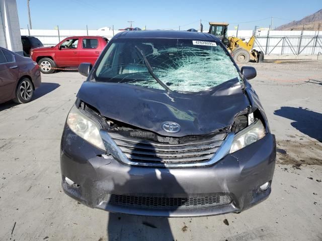 2011 Toyota Sienna XLE