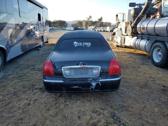 2003 Lincoln Town Car Executive