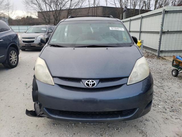 2010 Toyota Sienna le