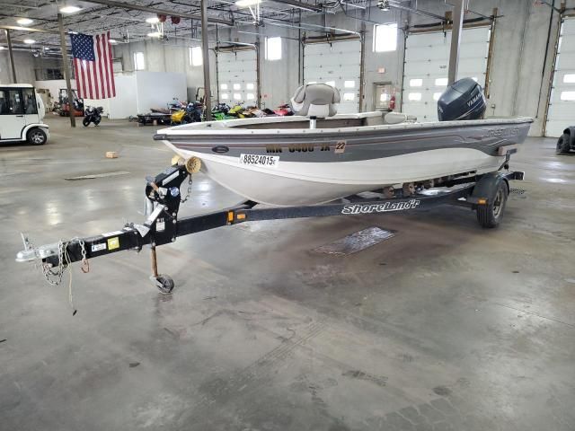 2004 Crescent 1750 Fish