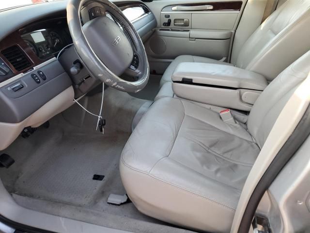 2008 Lincoln Town Car Signature Limited