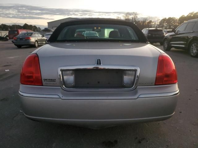 2006 Lincoln Town Car Signature