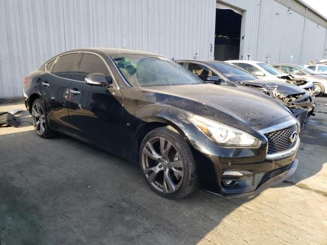 2016 Infiniti Q70 3.7