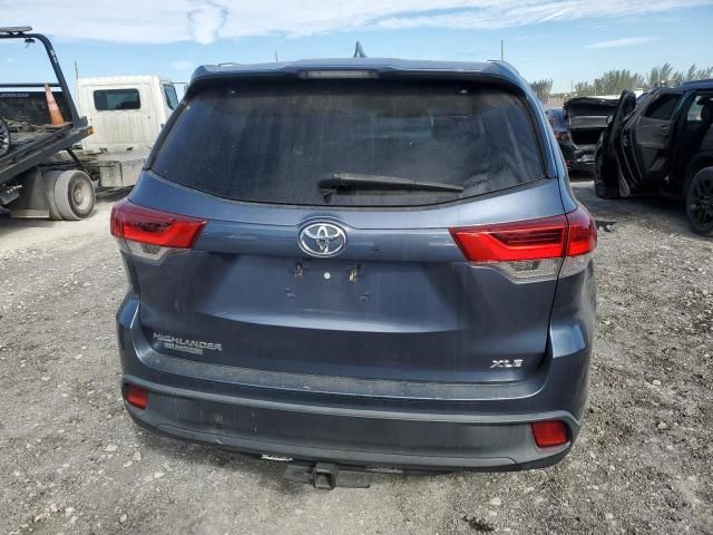 2018 Toyota Highlander SE