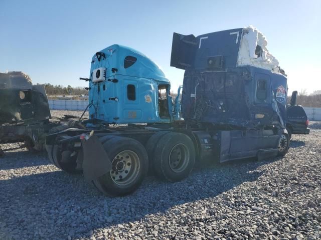 2019 Freightliner Cascadia 126