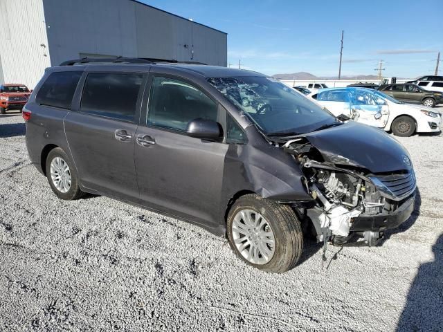 2015 Toyota Sienna XLE