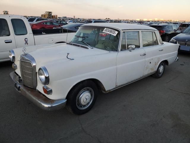 1966 Mercedes-Benz 230