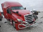 2020 Freigliner Cascadia 126