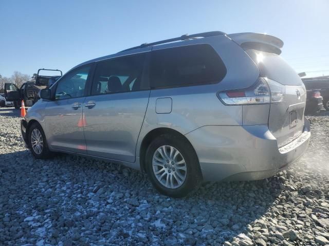 2014 Toyota Sienna XLE