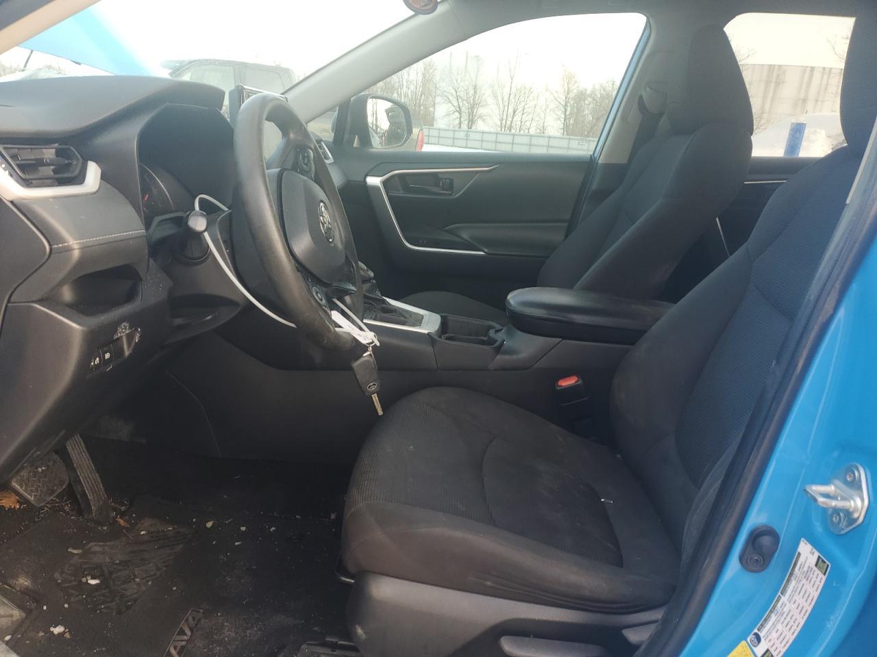 2020 Toyota Rav4 le