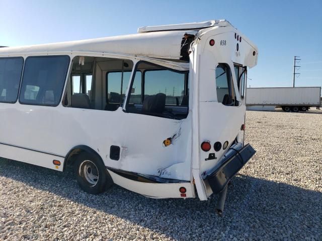 2021 Ford Econoline E450 Super Duty Cutaway Van