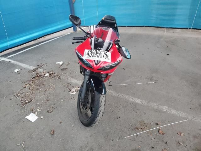 2004 Yamaha YZFR6 L