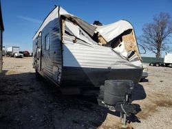 Salvage trucks for sale at Sikeston, MO auction: 2020 Heartland Trailrunne