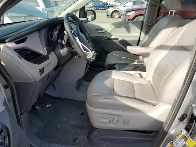 2019 Toyota Sienna XLE