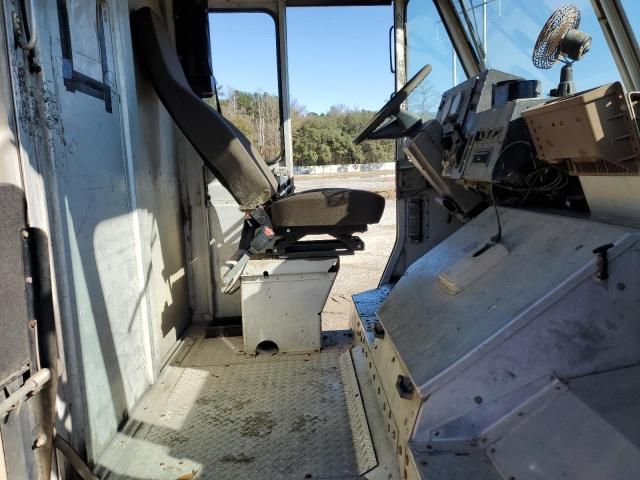 2009 Freightliner Chassis M Line WALK-IN Van