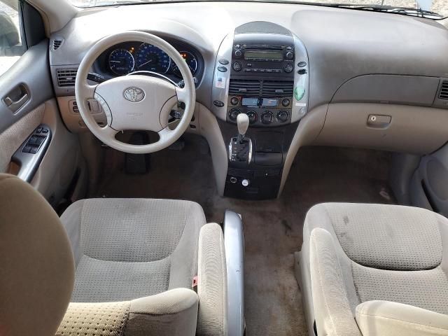 2009 Toyota Sienna CE