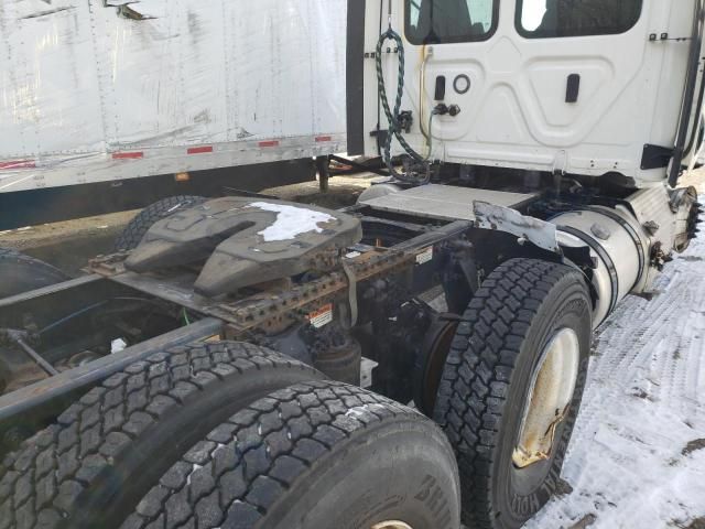 2021 Freightliner Cascadia 126