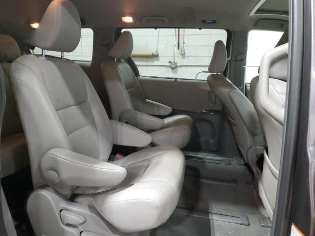 2015 Toyota Sienna XLE