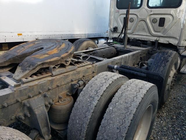 2012 Freightliner Cascadia 125