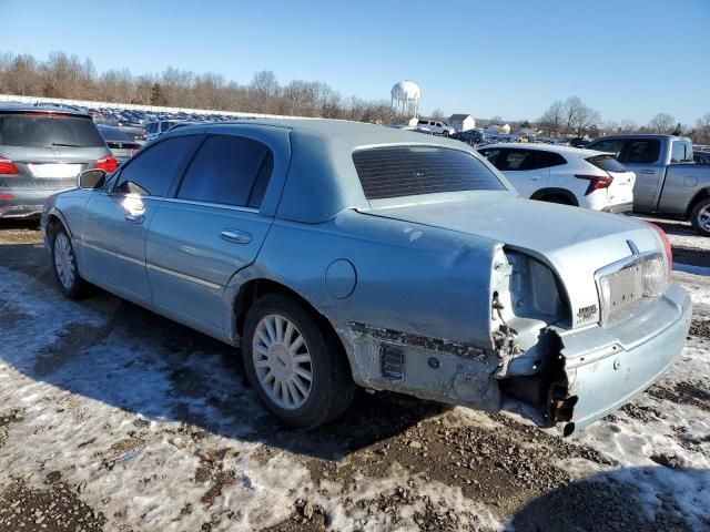 2005 Lincoln Town Car Signature