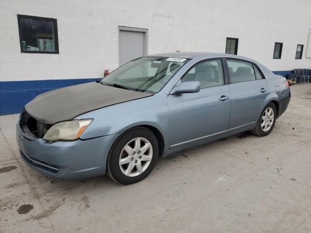 2005 Toyota Avalon XL