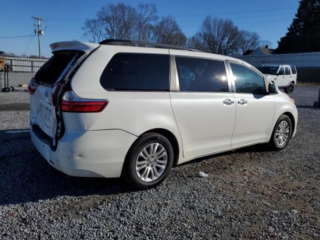 2016 Toyota Sienna XLE