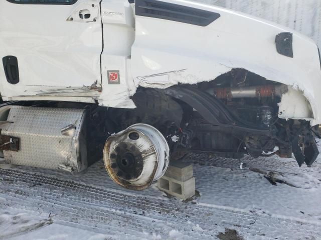 2021 Freightliner Cascadia 126