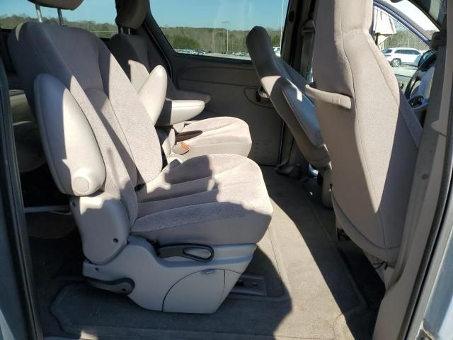 2003 Chrysler Town & Country