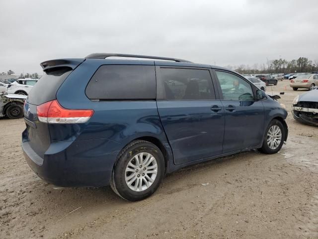 2012 Toyota Sienna XLE