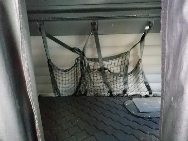 2018 Freightliner Cascadia 126