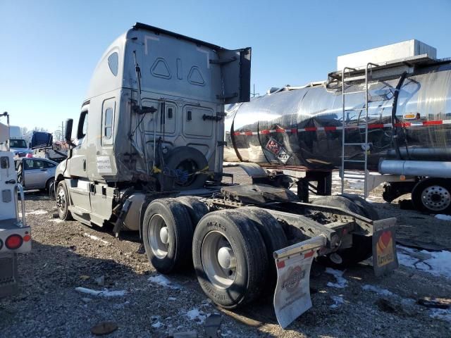 2019 Freightliner Cascadia 126