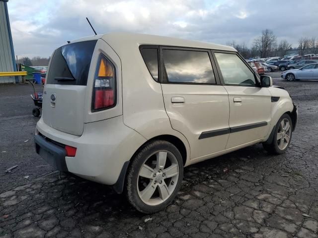 2010 KIA Soul +