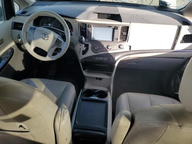 2011 Toyota Sienna LE