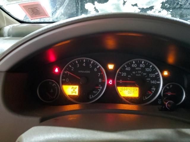 2005 Nissan Pathfinder LE