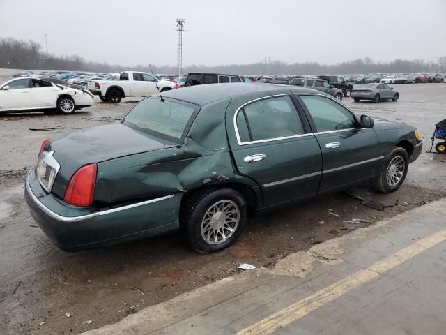 1999 Lincoln Town Car Signature