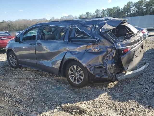 2021 Toyota Sienna XLE