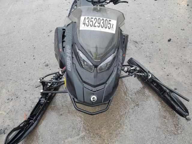 2025 Skidoo 2025 Skidoo MX Z 600