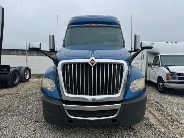 2018 International LT625