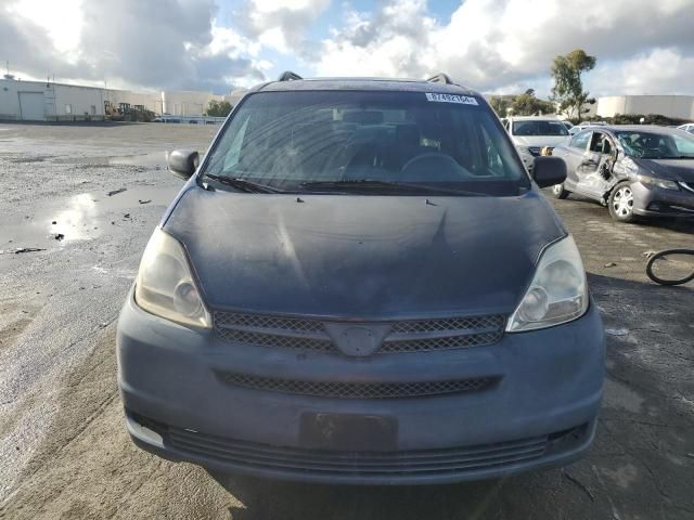 2005 Toyota Sienna CE